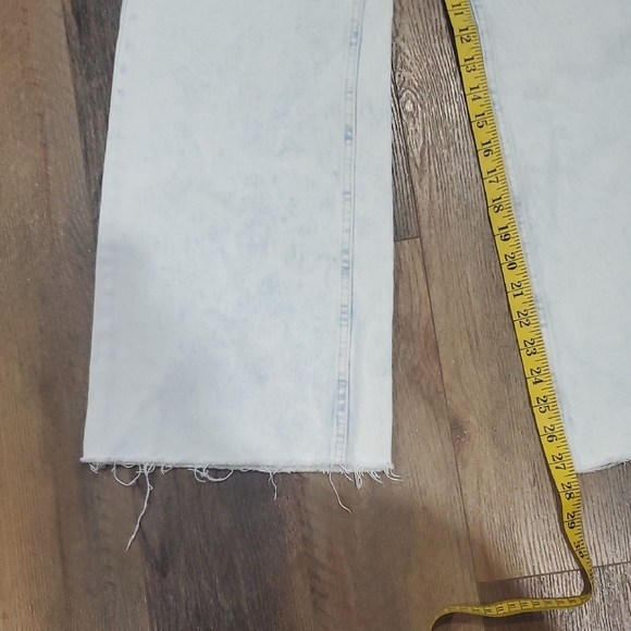 We The Free Flare Raw Hem Vintage Light Blue Wash Jeans Wide Leg - Picture 5 of 9